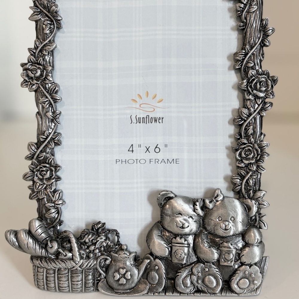 Vintage Sunflower Designs Pewter Photo Picture Frame Teddy Bear Picnic 4" X 6"